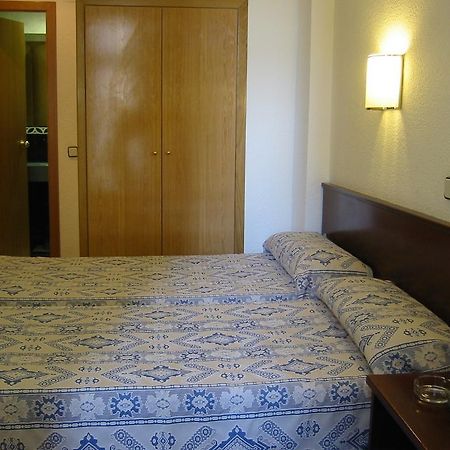 Hotel Comercio Barcelona Room photo
