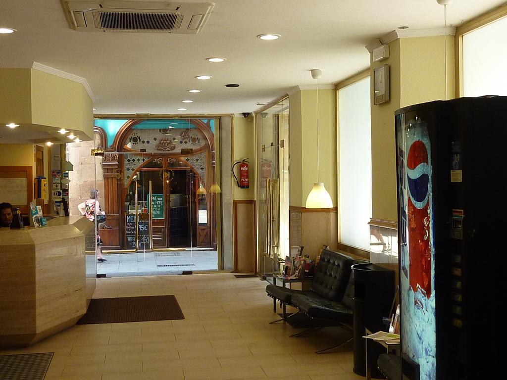 Hotel Comercio Barcelona Exterior photo